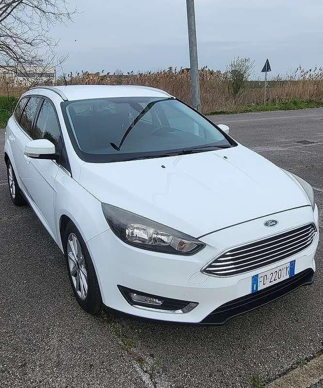 Usata Ford Focus Titanium S 120 CV (88 kW) 2016 Station wagon