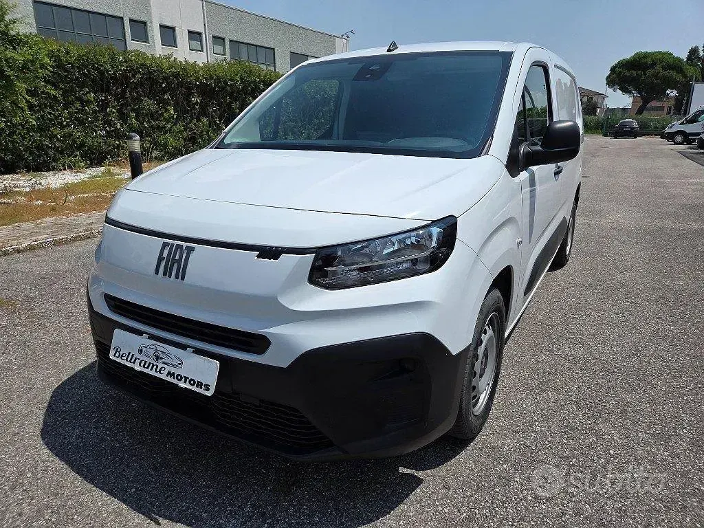 Nuova Fiat Doblò 131 CV (96 kW) 2025 Bianco Monovolume