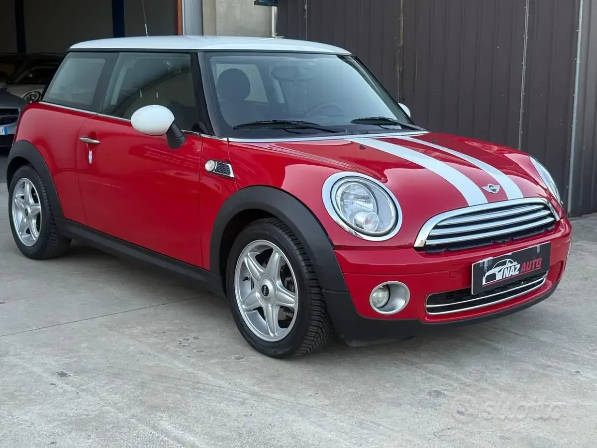 Usata Mini Cooper 120 CV (88 kW) 2010 Rosso Utilitaria