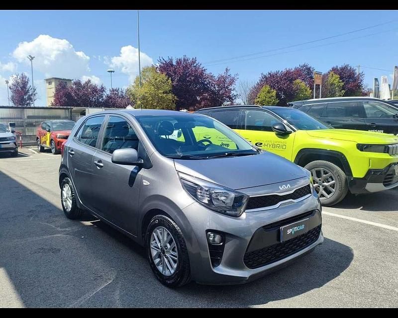 Usata Kia Picanto Urban 65 CV (47 kW) 2023 Grigio Utilitaria