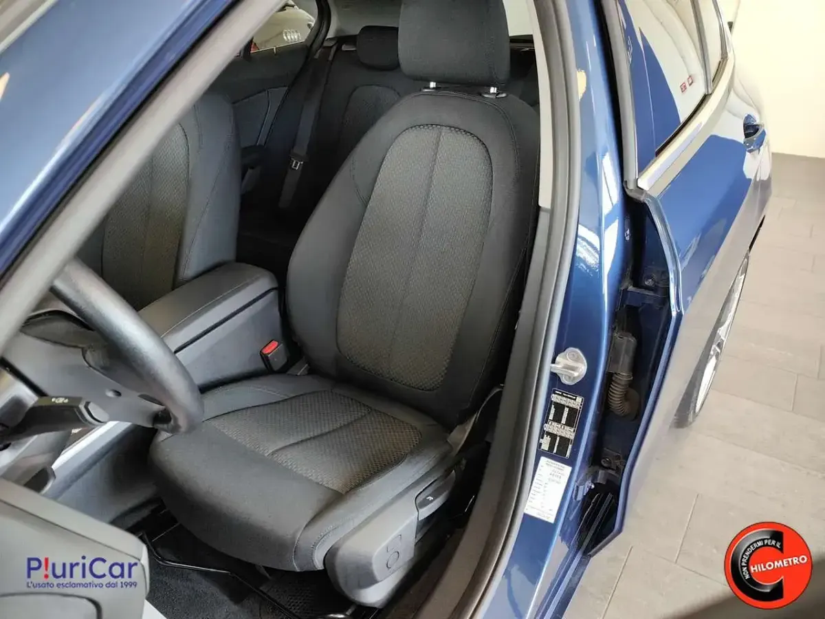 Usata BMW 116 116 CV (85 kW) 2023 Blu/azzurro Utilitaria