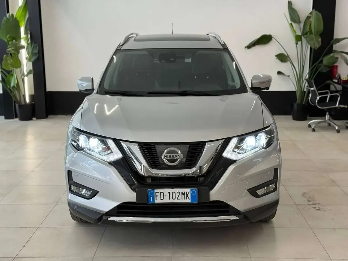 Usata Nissan X-Trail Tekna 131 CV (96 kW) 2017 Argento SUV