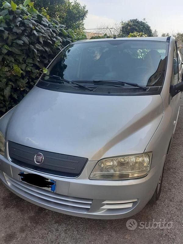 Usata Fiat Multipla 120 CV (88 kW) 2007 Grigio Monovolume