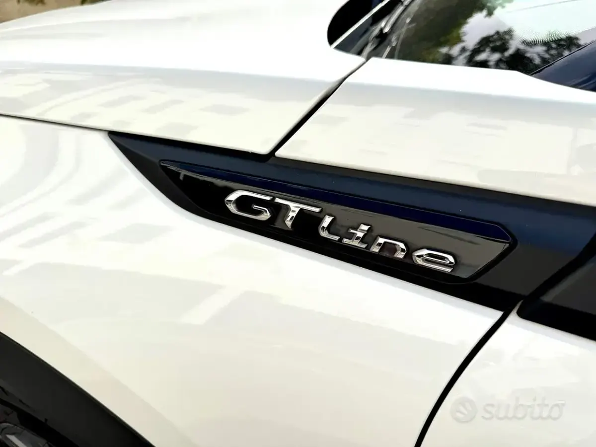 Usata Peugeot 2008 GT-line 131 CV (96 kW) 2020 Bianco SUV