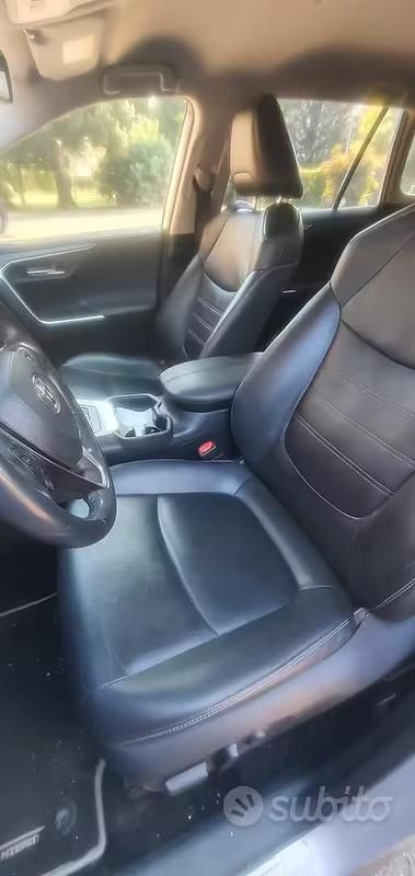 Usata Toyota RAV4 2020 Grigio SUV