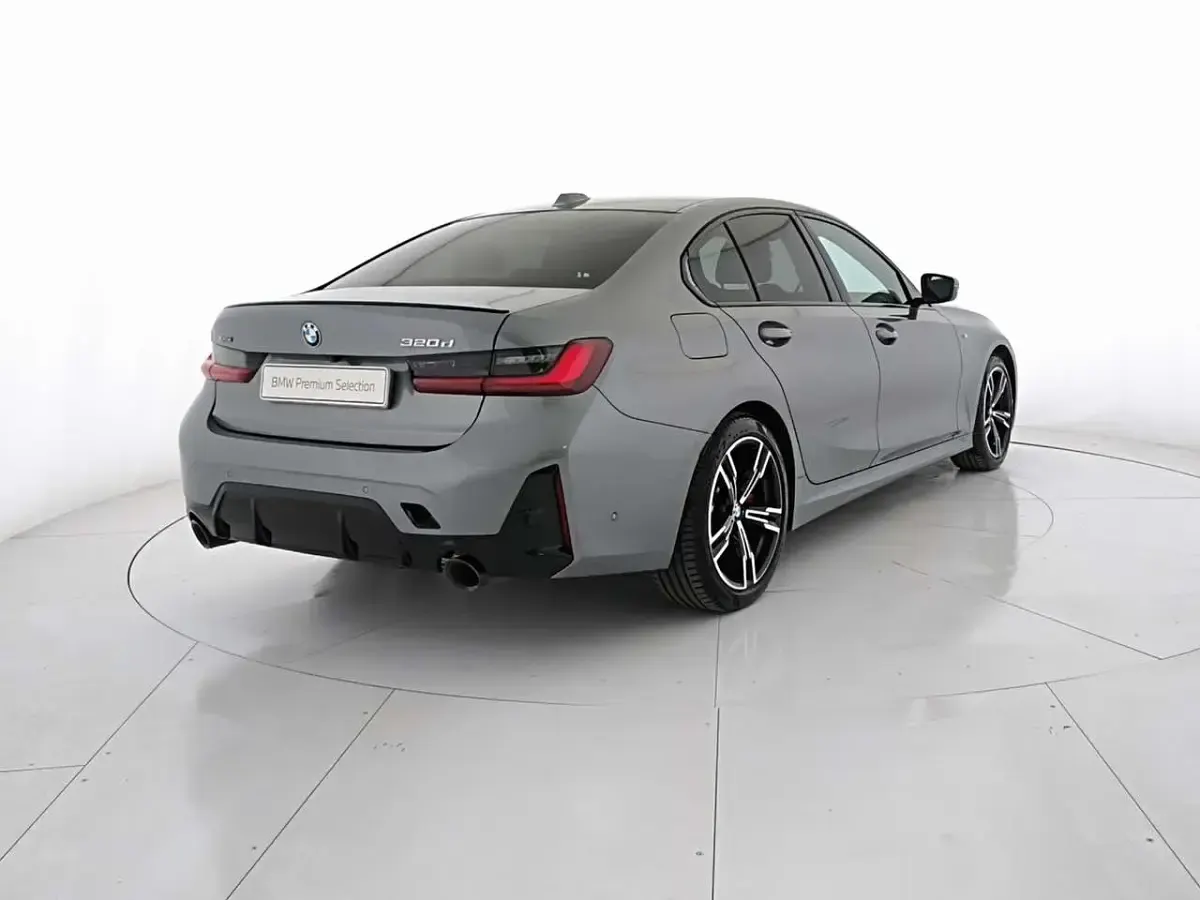 Usata BMW 320 M Sport 190 CV (139 kW) 2025 Skyscraper grey Berlina