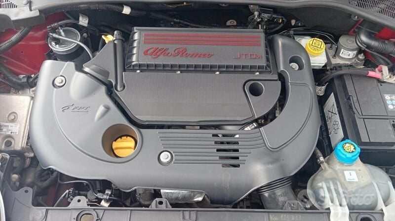 Usata Alfa Romeo MiTo Progression 85 CV (62 kW) 2015 Rosso Utilitaria