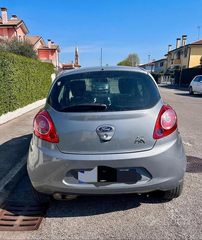 Usata Ford Ka 69 CV (50 kW) 2012 Grigio Utilitaria