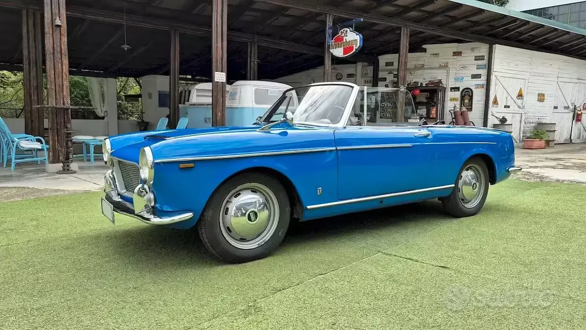 Occasion Fiat 1500S S 90 ch (66 kW) 1960 Bleue Cabriolet
