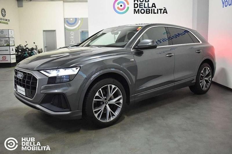 Usata Audi Q8 S-Line 286 CV (210 kW) 2022 Grigio SUV