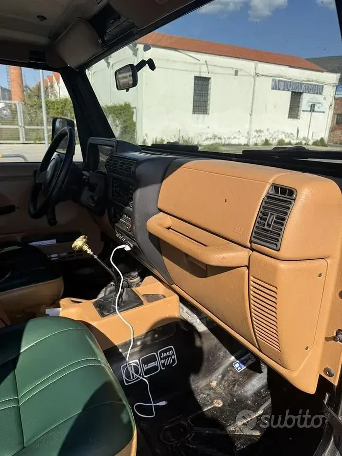 Usata Jeep Wrangler 177 CV (130 kW) 1997 SUV