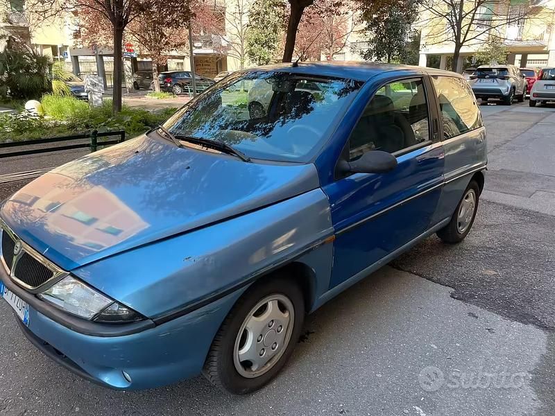 Usata Lancia Ypsilon 2000 Blu Utilitaria