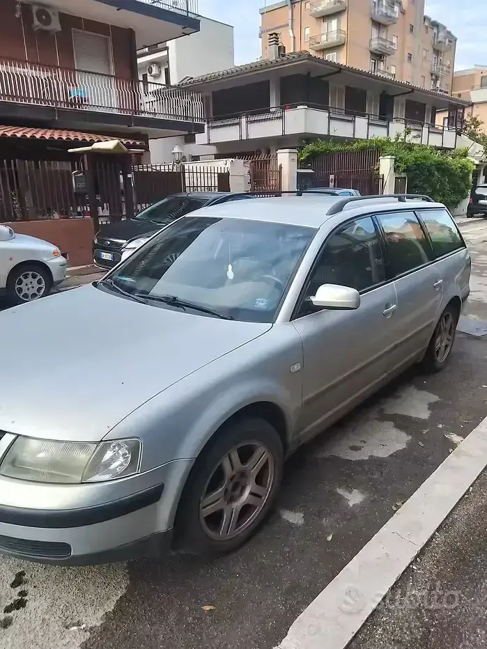 Usata VW Passat 125 CV (91 kW) 1999 Grigio Station wagon