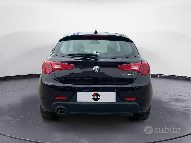 Second-hand Alfa Romeo Giulietta Tech Edition 120 CP (88 kW) 2019 Negru Hatchback
