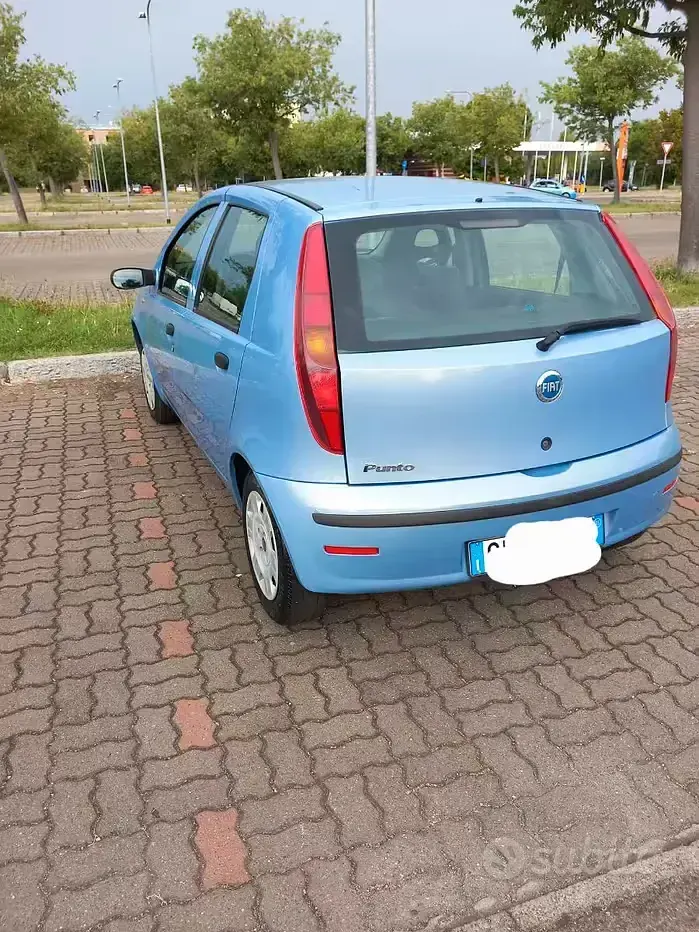 Usata Fiat Punto 60 CV (44 kW) 2005 Utilitaria
