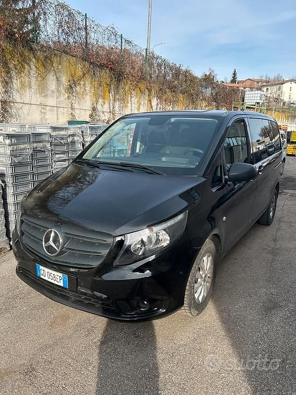 Usata Mercedes Vito 150 CV (110 kW) 2020 Nero Furgone