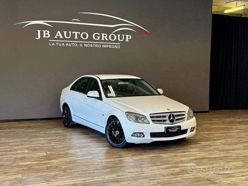 Usata Mercedes C220 170 CV (125 kW) 2008 Bianco Berlina