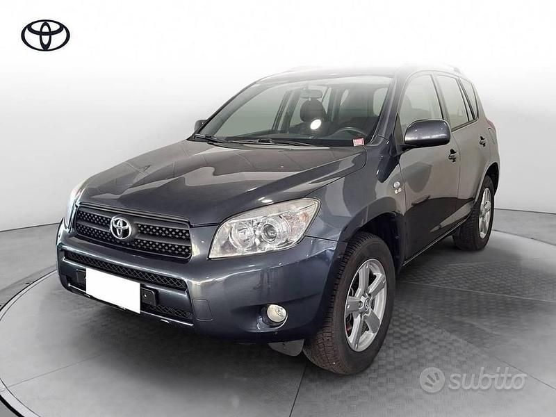 Usata Toyota RAV4 Sol 136 CV (100 kW) 2006 Grigio SUV