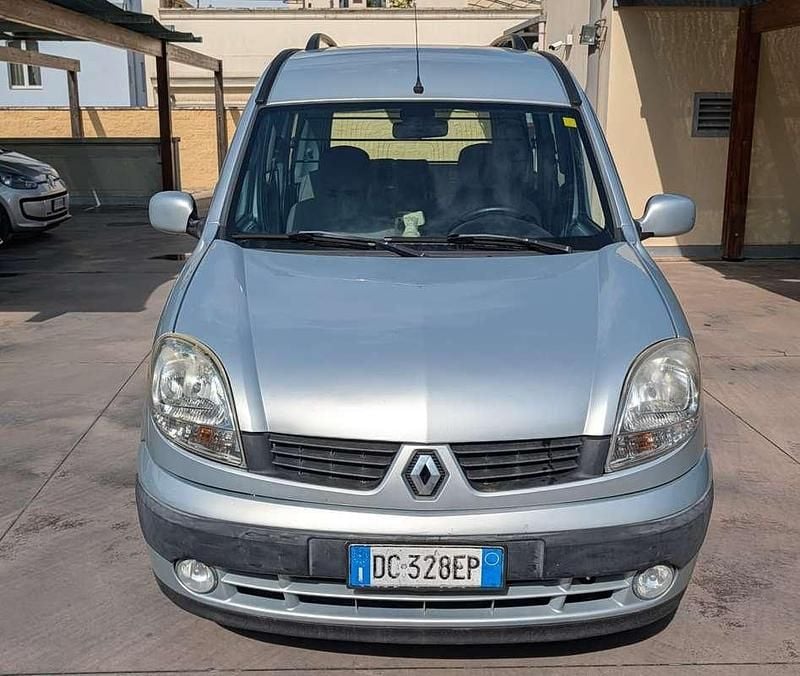 Usata Renault Kangoo Expression 84 CV (61 kW) 2006 Grigio Monovolume