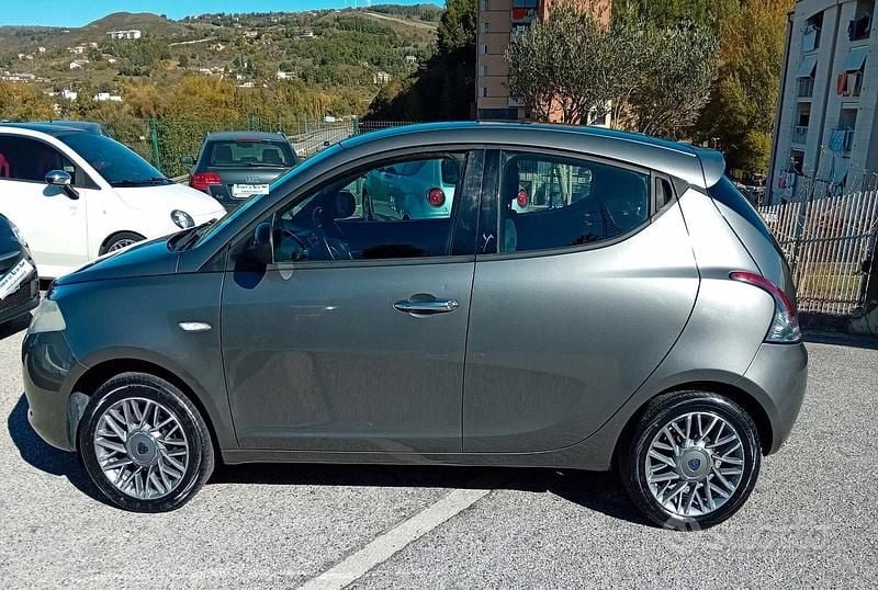 Usata Lancia Ypsilon S 95 CV (69 kW) 2013 Grigio Utilitaria
