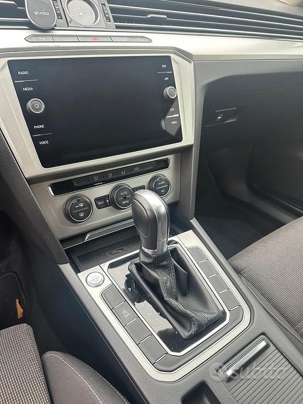 Usata VW Passat 120 CV (88 kW) 2017 Nero Station wagon