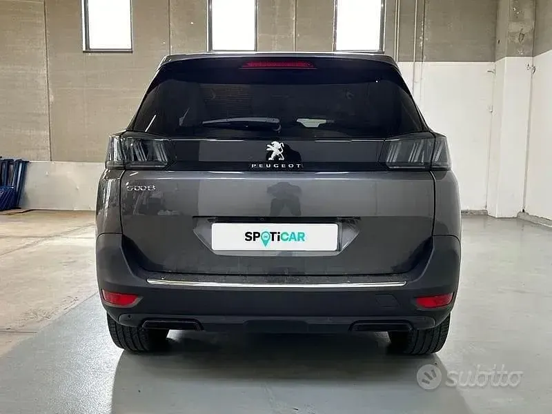 Usata Peugeot 5008 Allure 131 CV (96 kW) 2024 Grigio SUV