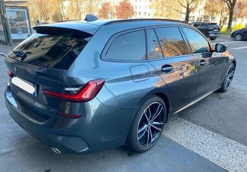 Usata BMW 320e M Sport 190 CV (139 kW) 2022 Nero Station wagon