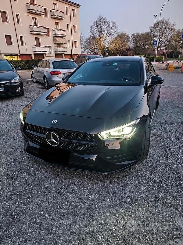 Gebraucht Mercedes CLA180 Premium 116 PS (85 kW) 2022 Schwarz Limousine