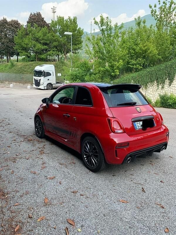 Usata Abarth 595 Turismo 165 CV (121 kW) 2024 Rosso Utilitaria