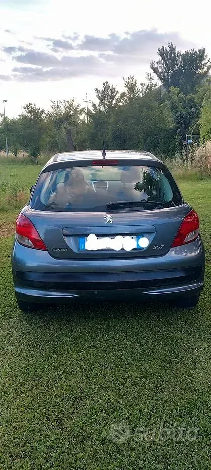 Usata Peugeot 207 73 CV (53 kW) 2011 Berlina