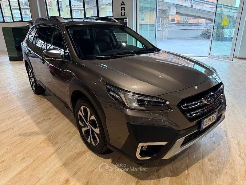 Usata Subaru Outback Premium 169 CV (124 kW) 2021 Marrone Station wagon