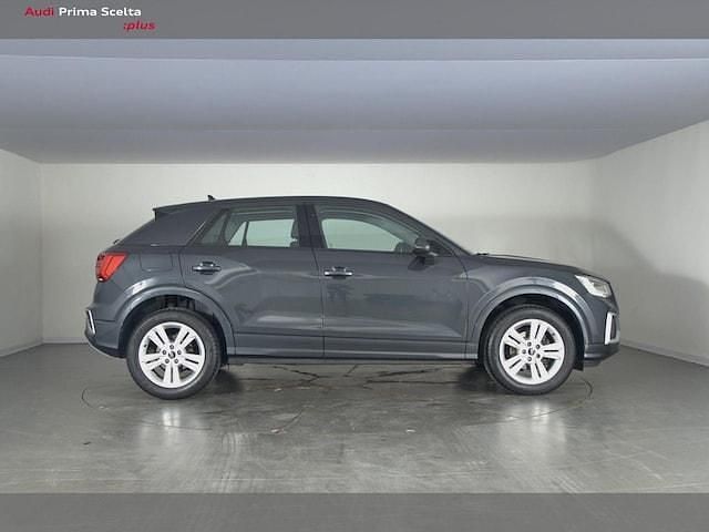 Usata Audi Q2 Advanced 150 CV (110 kW) 2024 Grigio manhattan metallizzato SUV
