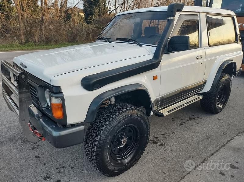 Bianco Usata 1993 Nissan Patrol SUV | 12.900 € - Immagine 1/4