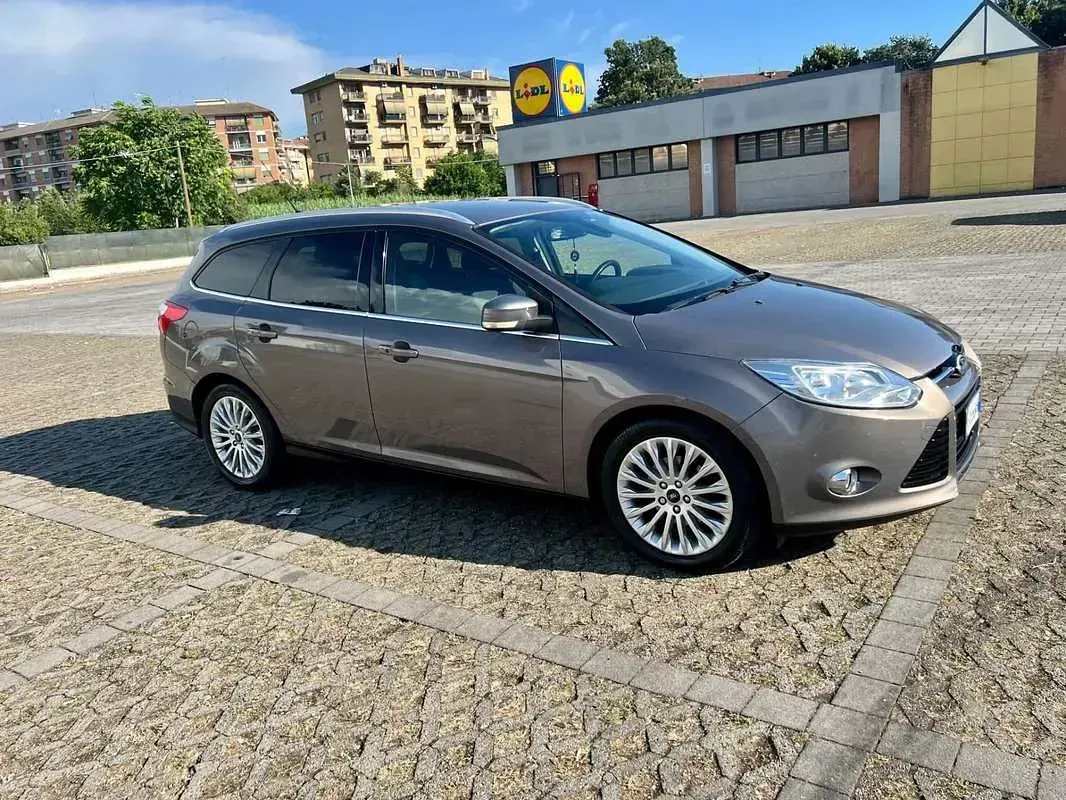 Usata Ford Focus Titanium 116 CV (85 kW) 2011 Station wagon