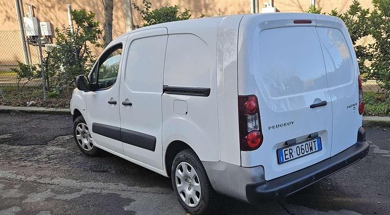 Usata Peugeot Expert Comfort 90 CV (66 kW) 2015 Bianco Furgone