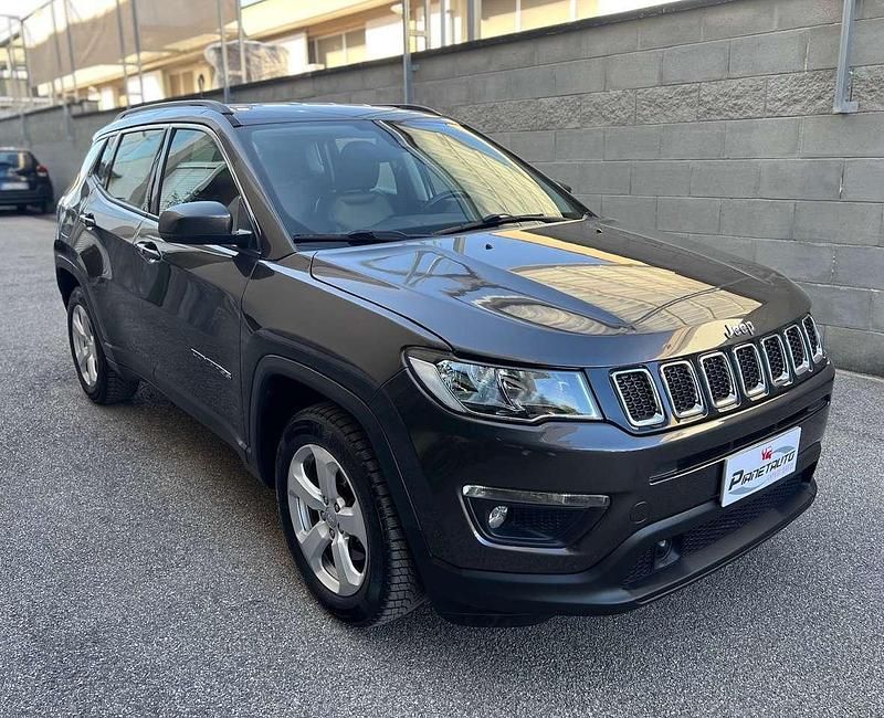 Grigio Usata 2018 Jeep Compass Longitude SUV | 13.900 € (Cara) - Immagine 1/4