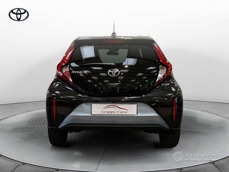 Usata Toyota Aygo X Trend 72 CV (52 kW) 2024 Blu SUV
