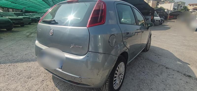 Usata Fiat Grande Punto 75 CV (55 kW) 2008 Grigio Utilitaria
