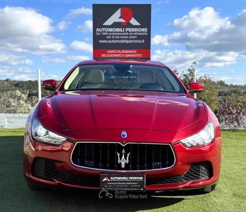 Usata Maserati Ghibli 250 CV (183 kW) 2017 Rosso energia Berlina