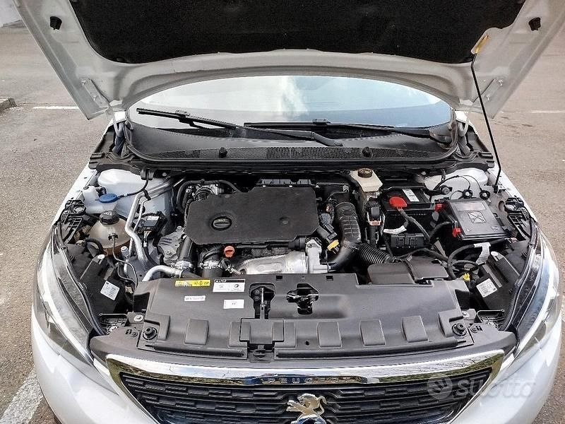 Usata Peugeot 308 SW Business-Line 102 CV (75 kW) 2019 Bianco Station wagon