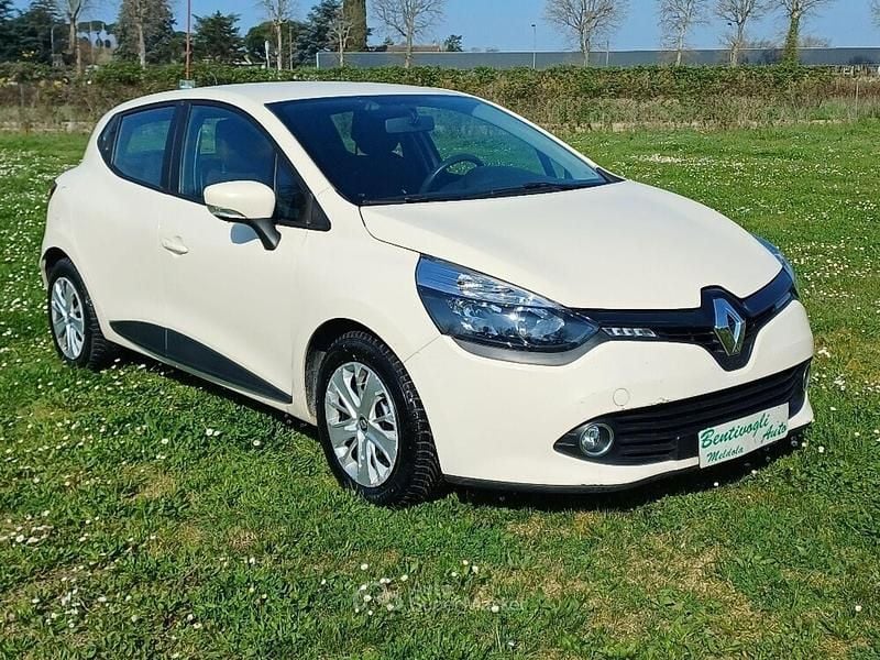 Usata Renault Clio IV Life 75 CV (55 kW) 2016 Beige Berlina