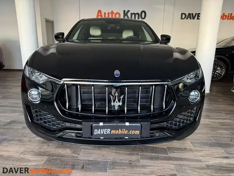 Usata Maserati Levante GranLusso 275 CV (202 kW) 2017 Nero SUV