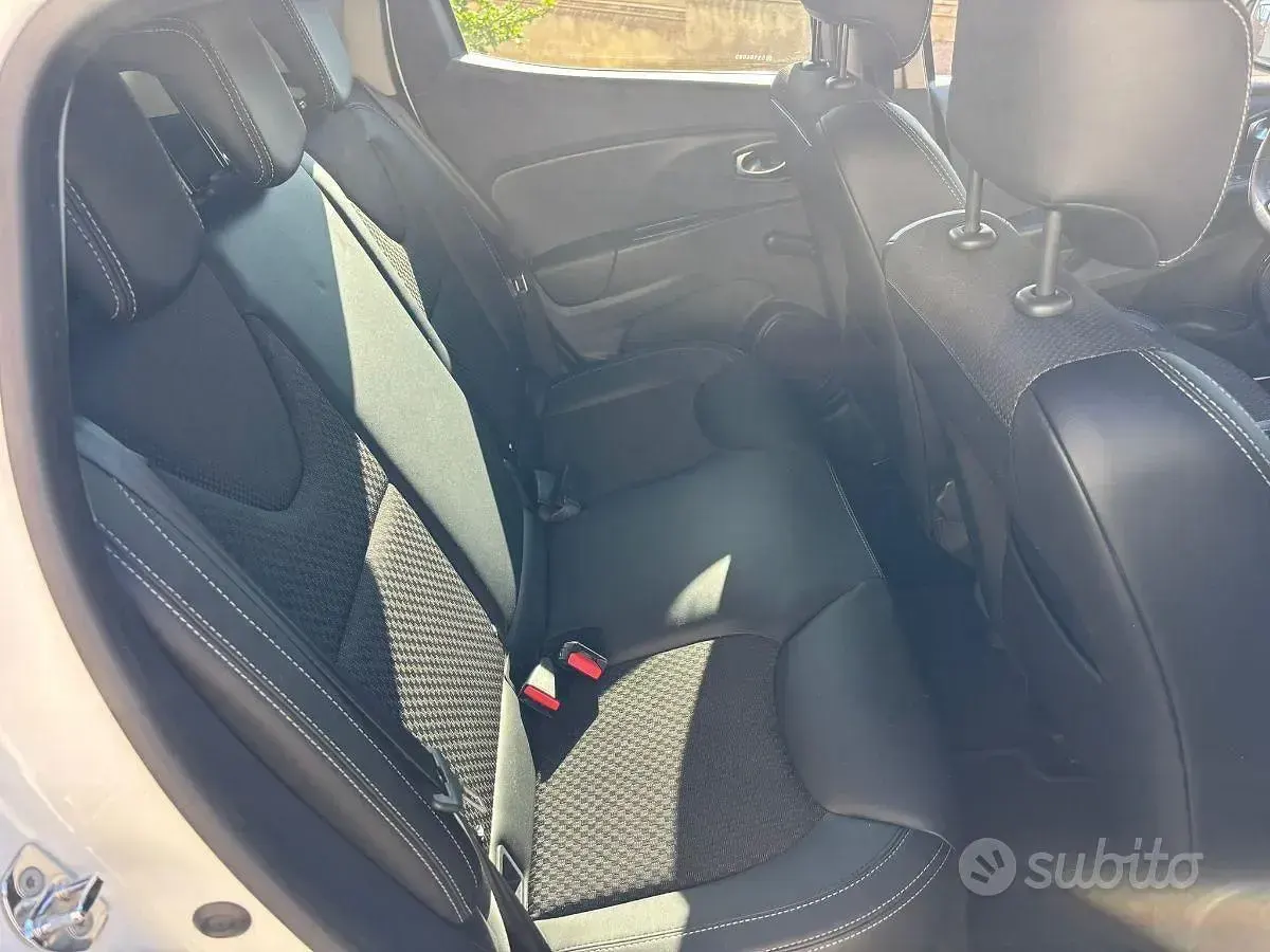 Second-hand Renault Clio IV 91 CP (66 kW) 2018 Alb Berlinǎ