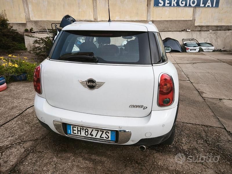 Second-hand Mini Cooper D Countryman 111 CP (81 kW) 2011 Alb SUV