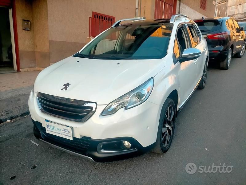 Bianco Usata 2016 Peugeot 2008 Allure SUV | 10.500 € (Cara) - Immagine 1/4