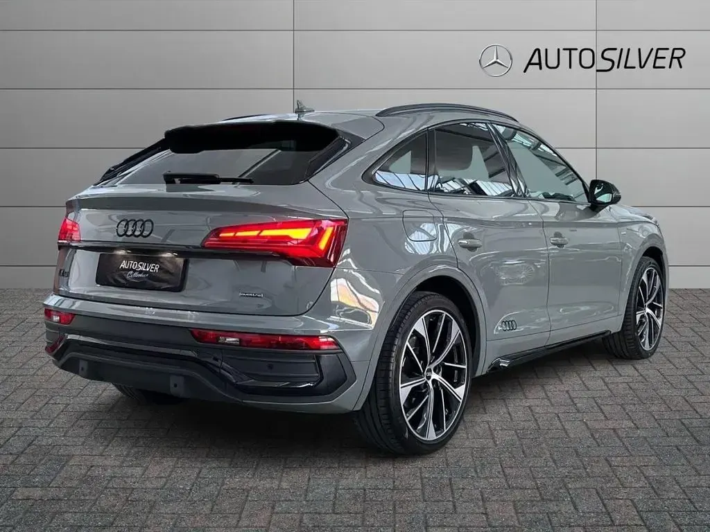 Usata Audi Q5 Sportback S-Line 204 CV (150 kW) 2022 Grigio / metallizzato SUV