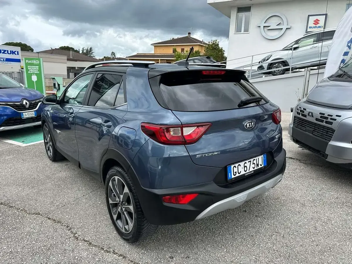 Usata Kia Stonic Style 120 CV (88 kW) 2020 Blu SUV