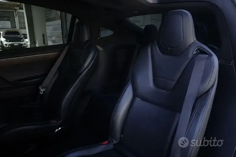 Usata Tesla Model X 158 kW (215 CV) 2017 Grigio SUV