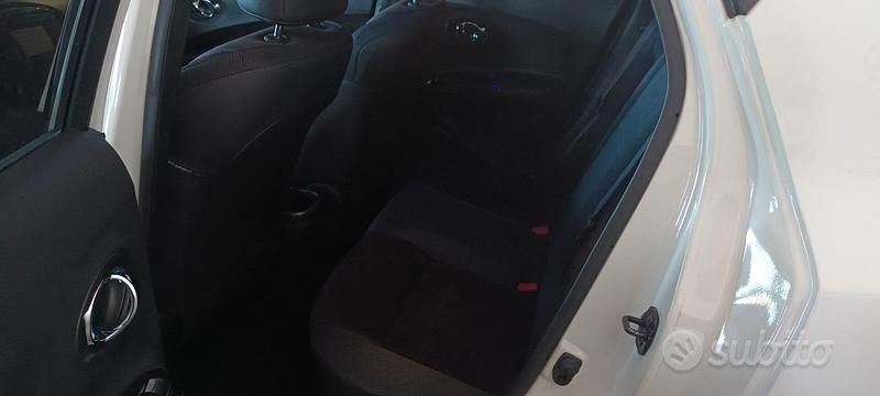 Usata Nissan Juke N-Connecta 110 CV (80 kW) 2020 Bianco SUV