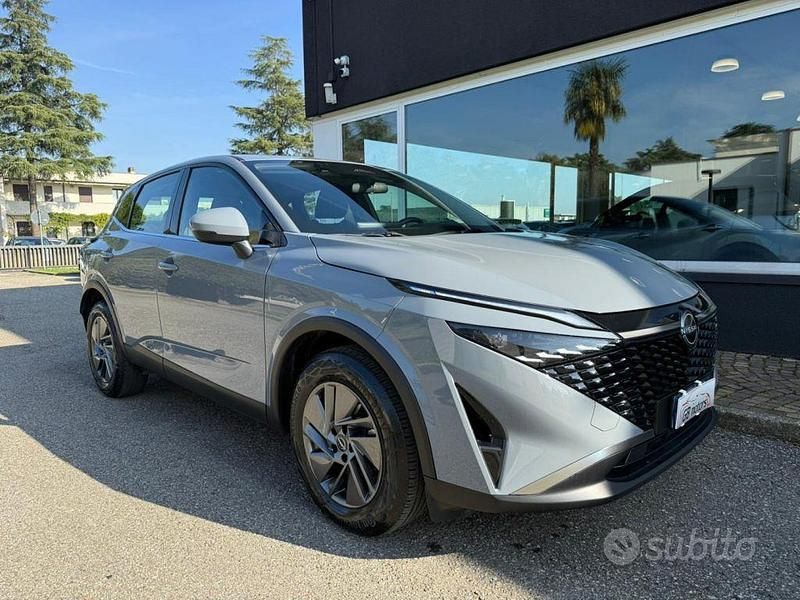 Usata Nissan Qashqai Acenta 158 CV (116 kW) 2025 Grigio SUV